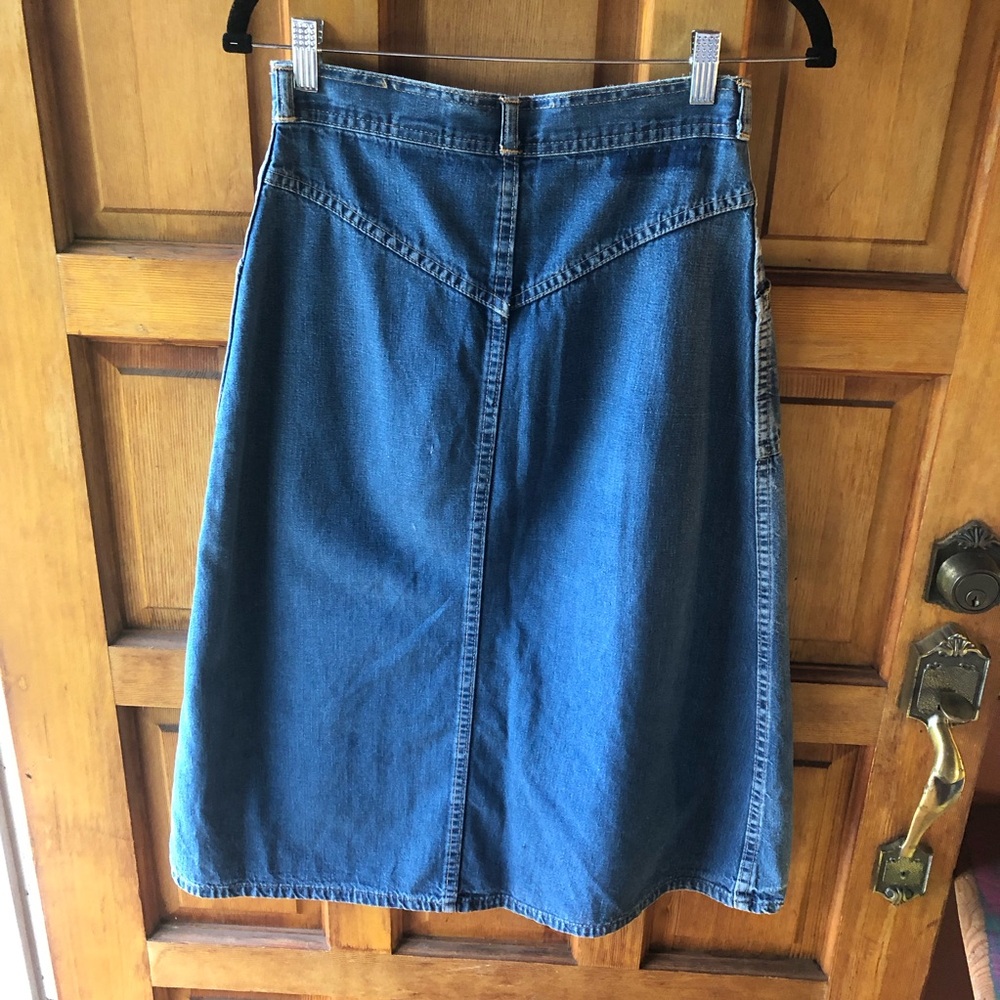 Vintage Unbranded Blue Denim Skirt (vintage Sz 11/12 fits like a modern Sz 4) - Picture 5 of 7